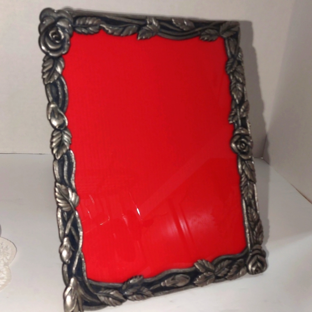 Silver tone frame